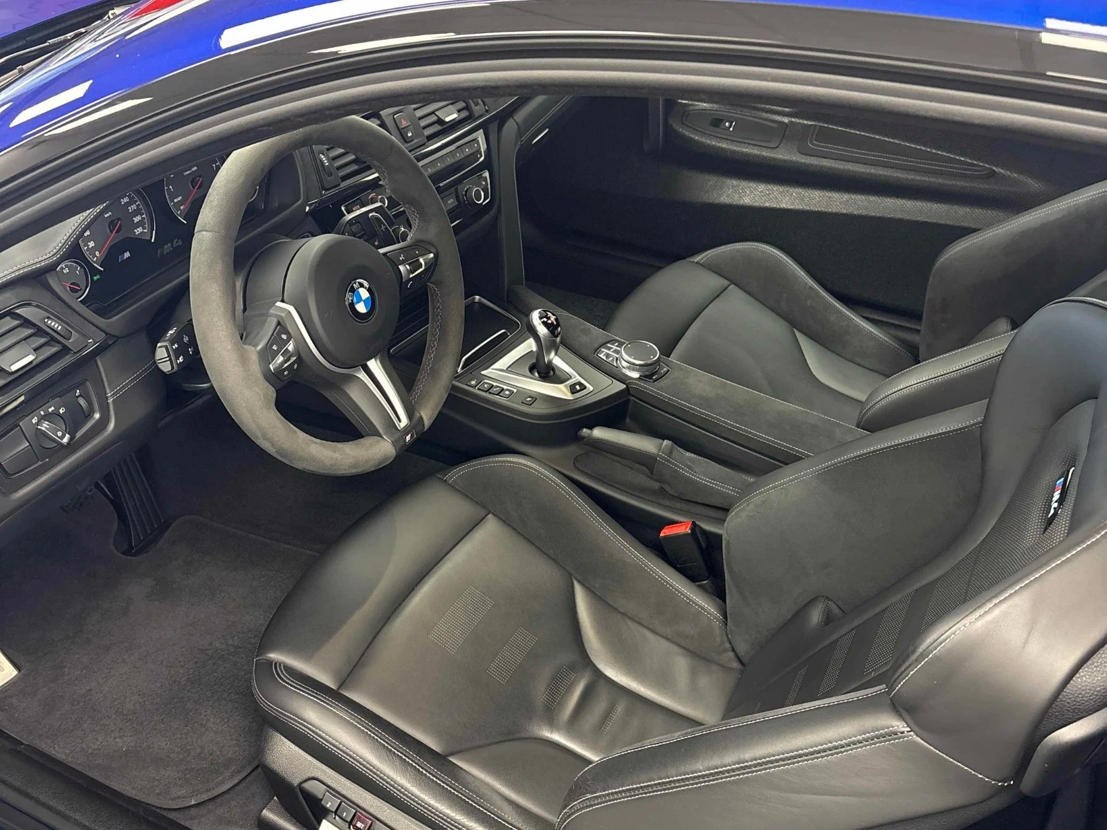 BMW M4 CS С РЕГИСТРАЦИЯ & АВТО КРЕДИТ, снимка 10 - Автомобили и джипове - 53961699