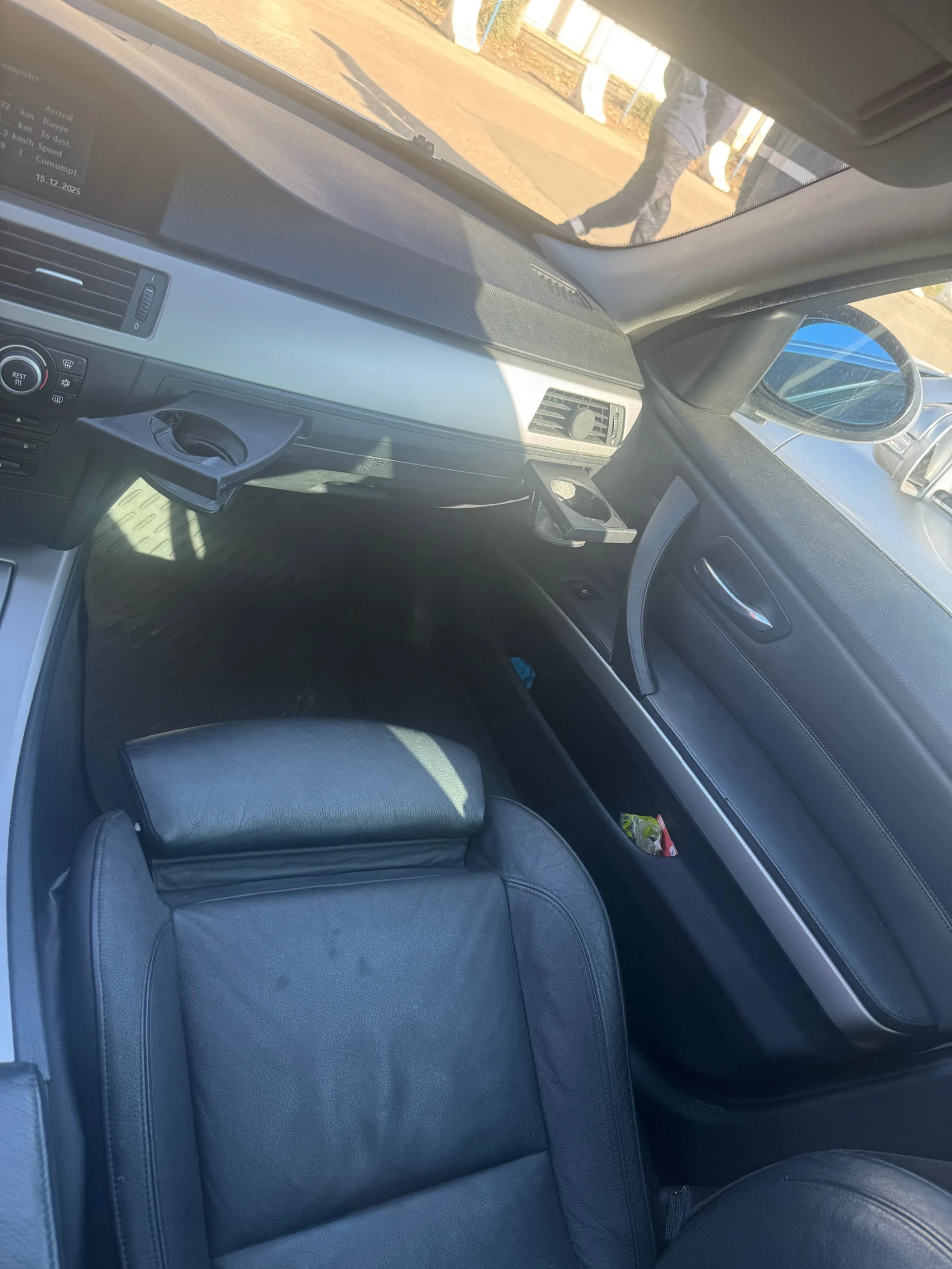 BMW 330, снимка 14 - Автомобили и джипове - 54063448