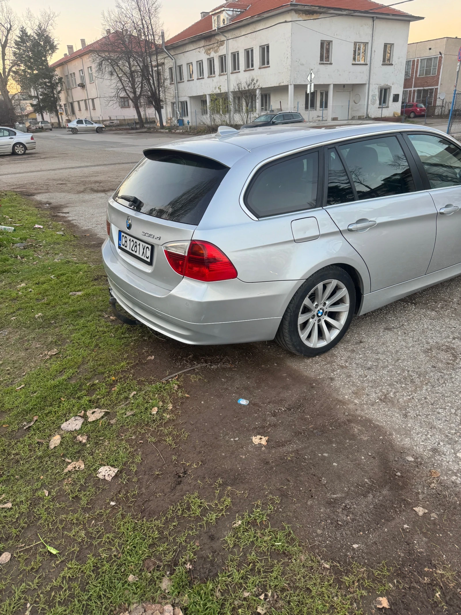 BMW 330, снимка 3 - Автомобили и джипове - 54063448