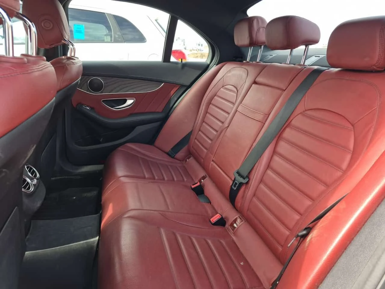 Mercedes-Benz C 300 * OT ГЛАВНО ПРЕДСТАВИТЕЛСТВО* , снимка 10 - Автомобили и джипове - 54132209