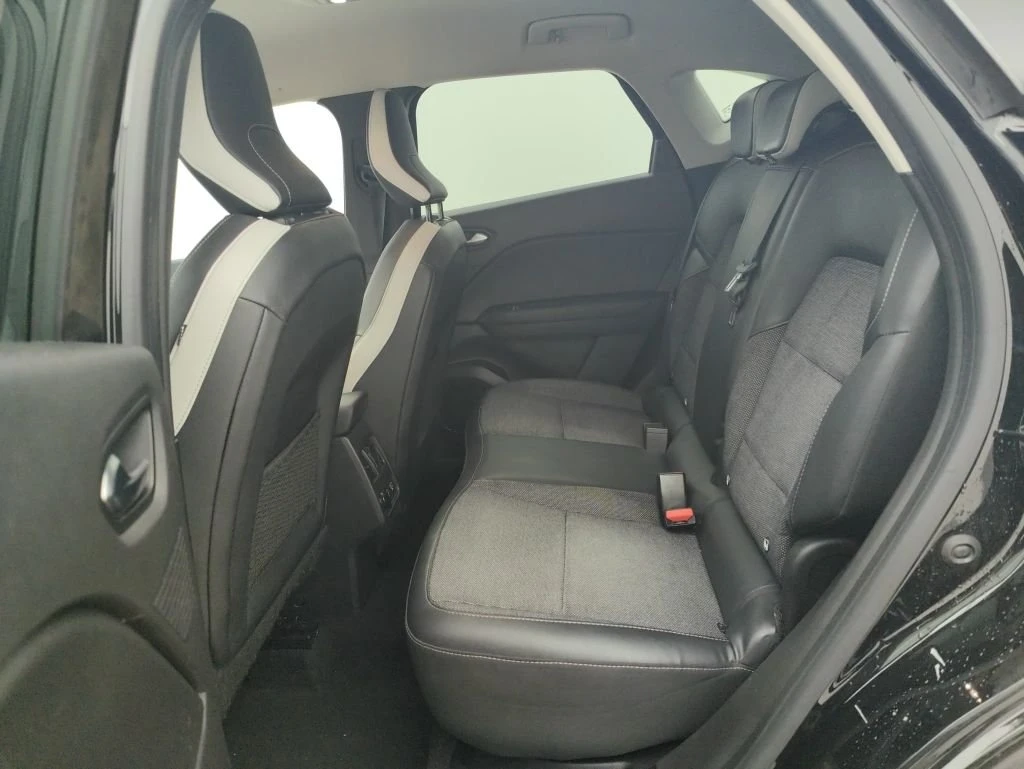 Renault Captur 1.3 TCe Intens, снимка 10 - Автомобили и джипове - 54292461