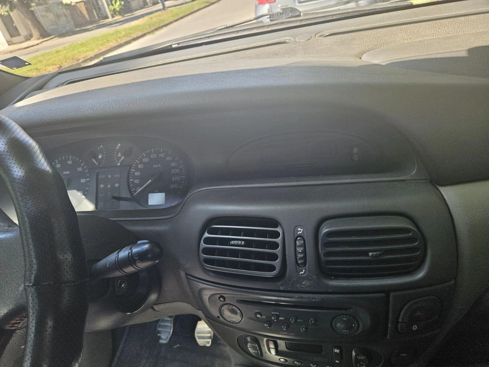 Renault Megane Scenic, снимка 4 - Автомобили и джипове - 55189023