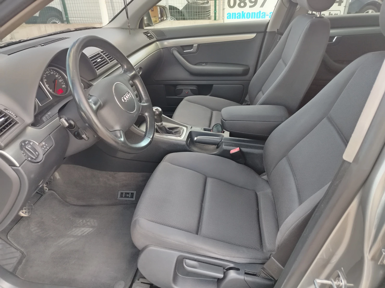Audi A4 1, 9 TDI 101K SEDAN, снимка 7 - Автомобили и джипове - 55234837