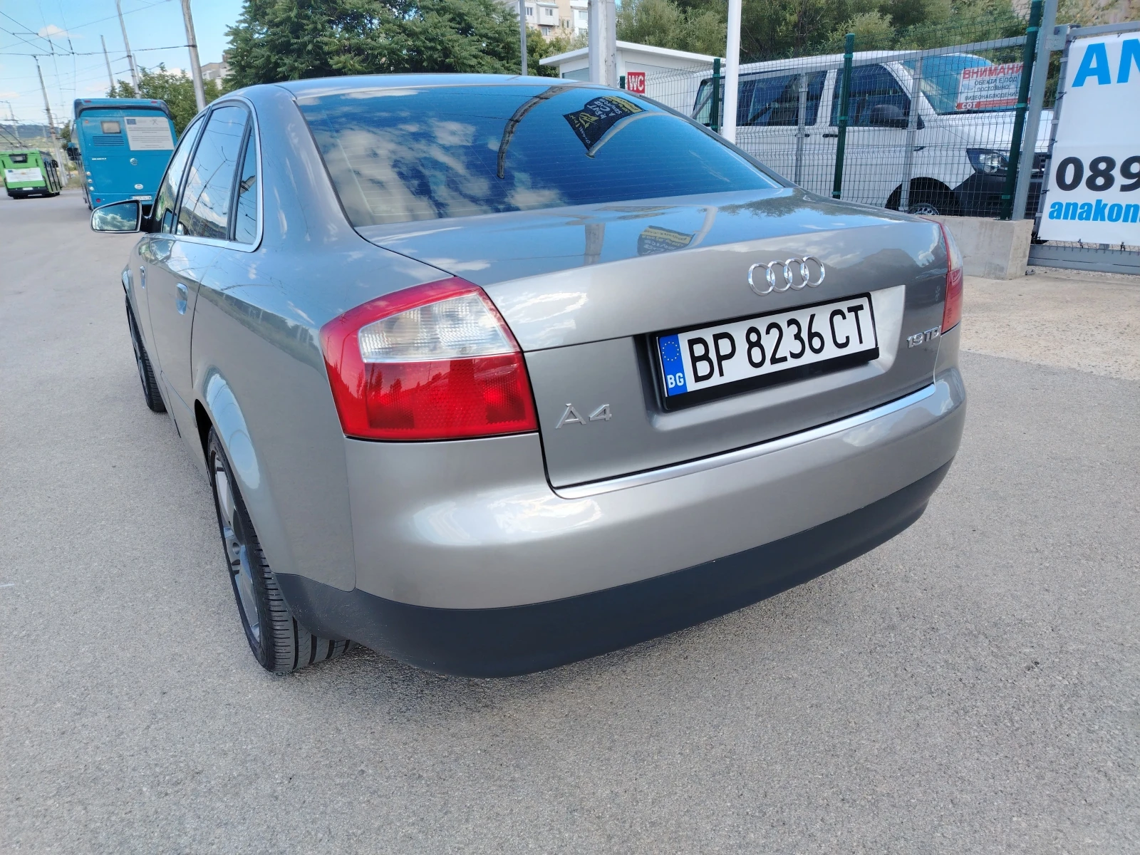 Audi A4 1, 9 TDI 101K SEDAN, снимка 3 - Автомобили и джипове - 55234837