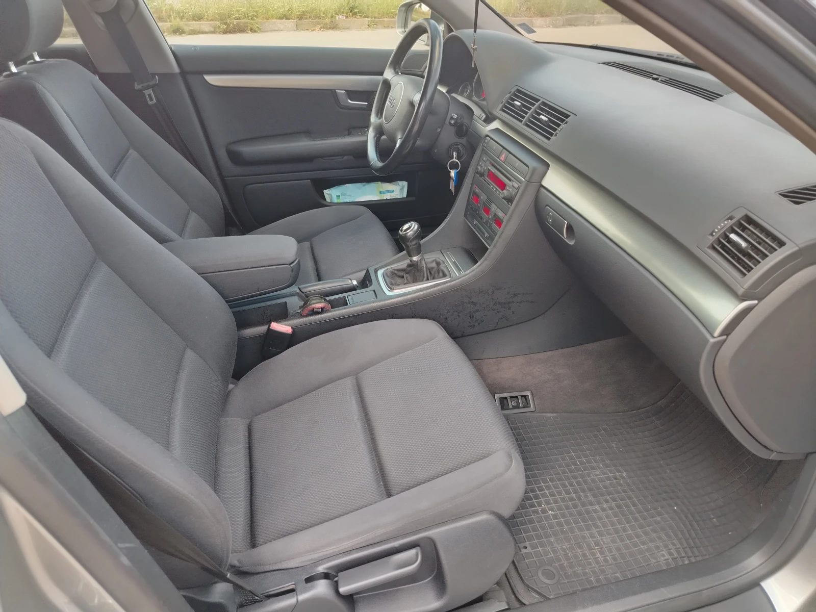 Audi A4 1, 9 TDI 101K SEDAN, снимка 10 - Автомобили и джипове - 55234837