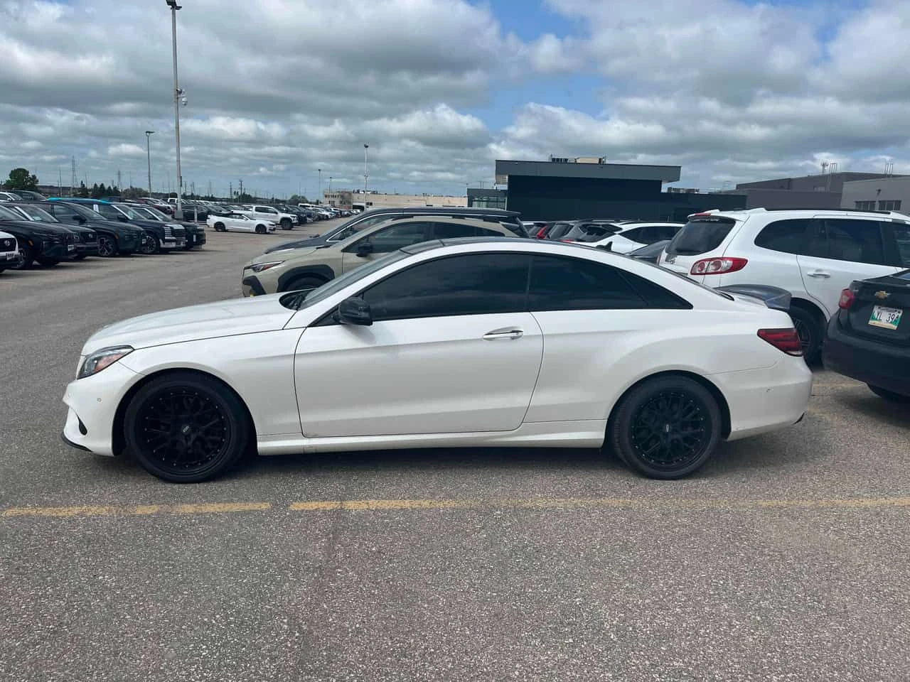 Mercedes-Benz E 400 АМГ ПАКЕТ/CARFAX/ПОДГРЕВ/МАСАЖИ/ПАНОРАМА, снимка 2 - Автомобили и джипове - 55409881