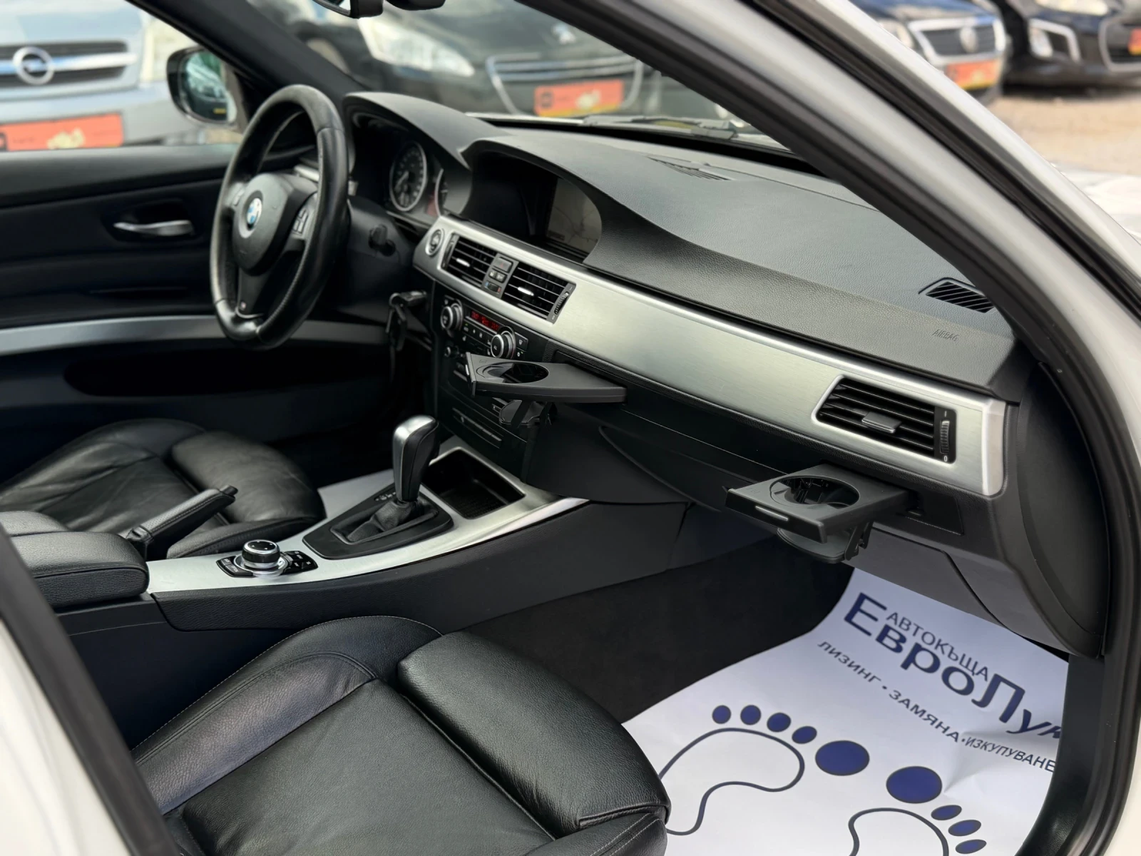 BMW 330 3.0D 245кс M-PAKET НАВИ ПАНОРАМА KEYLESS-GO FULL, снимка 14 - Автомобили и джипове - 56224405