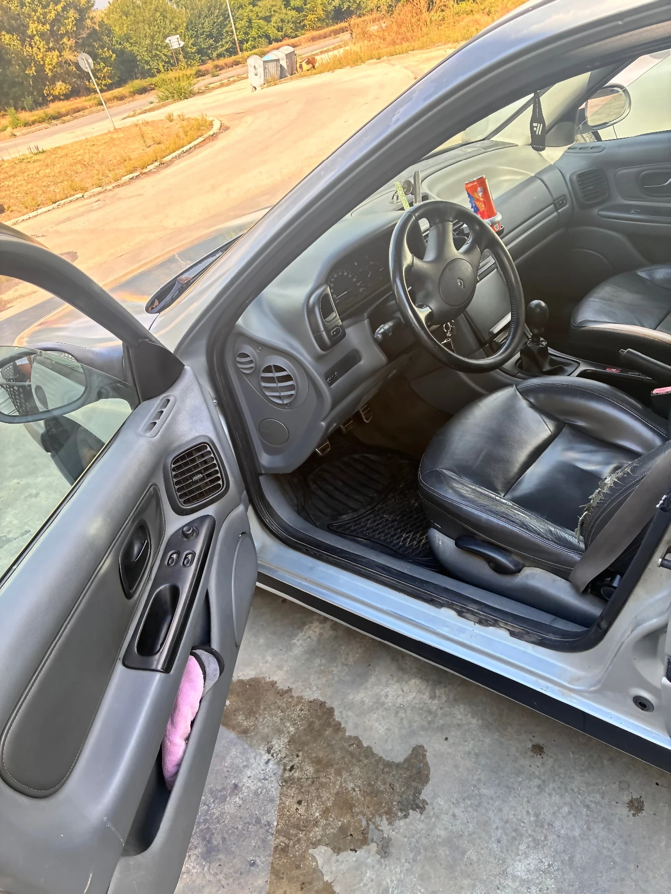 Renault Laguna 2.0 бензин , снимка 10 - Автомобили и джипове - 56252918