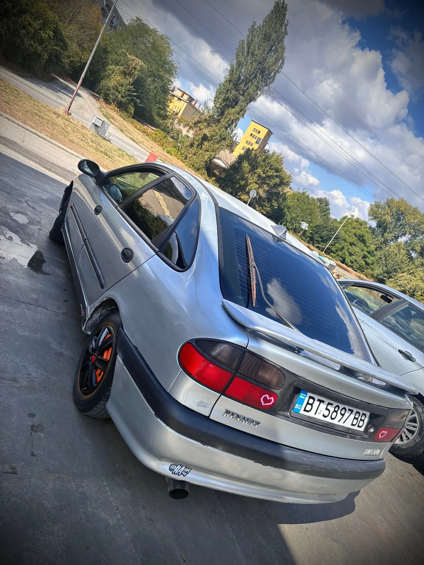 Renault Laguna 2.0 бензин , снимка 8 - Автомобили и джипове - 56252918