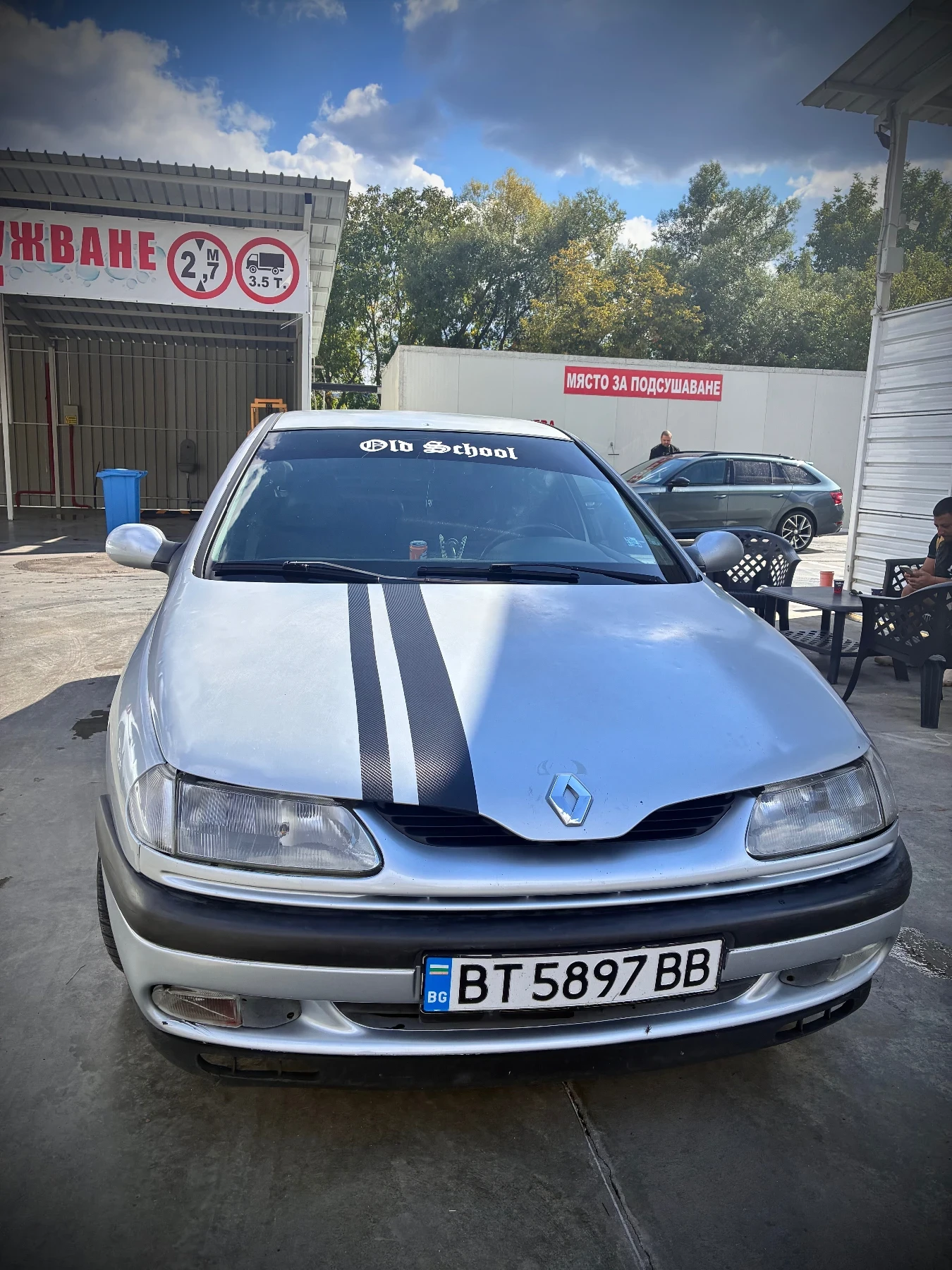 Renault Laguna 2.0 бензин 