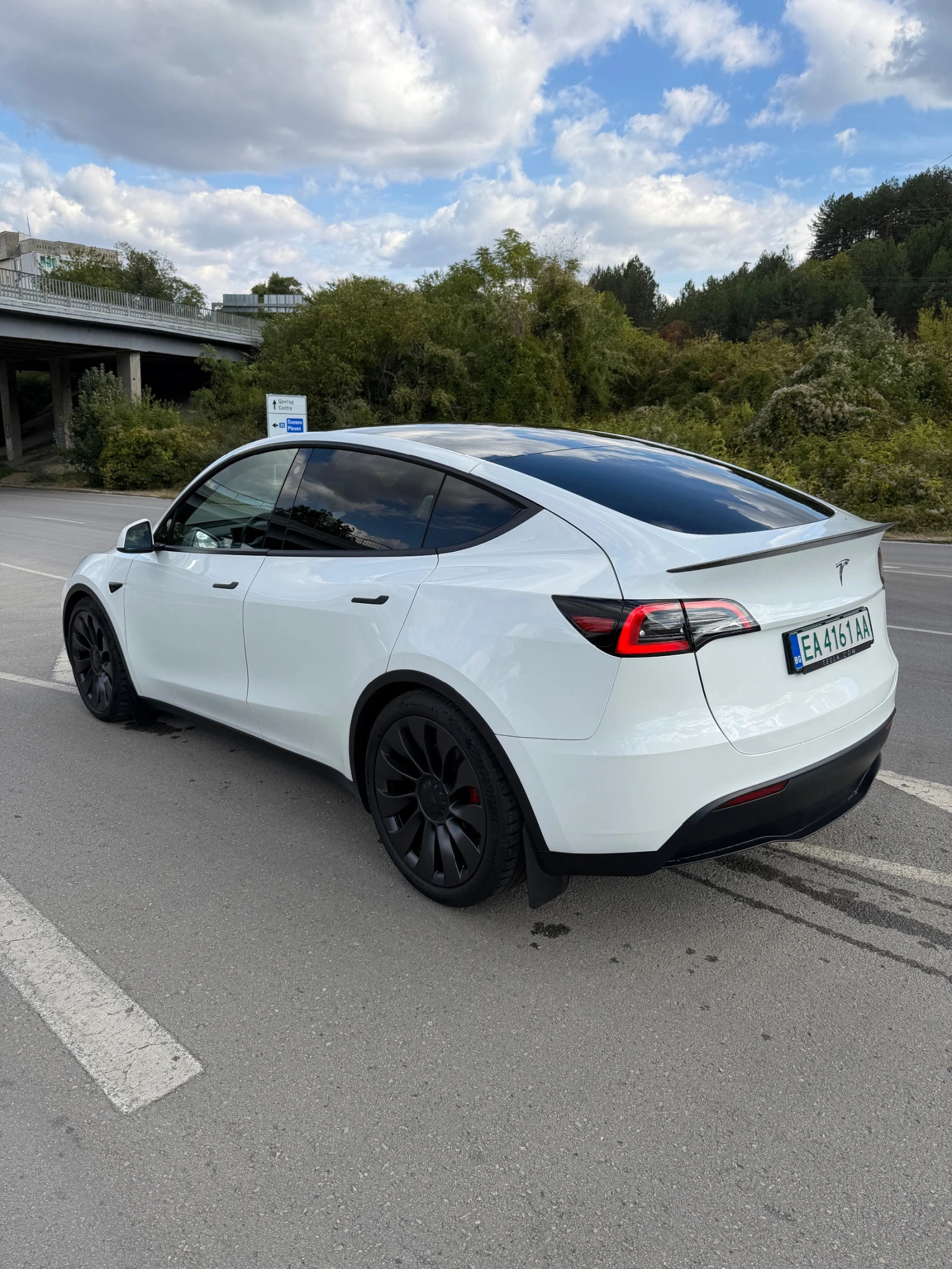 Tesla Model Y Performance, снимка 3 - Автомобили и джипове - 56262439