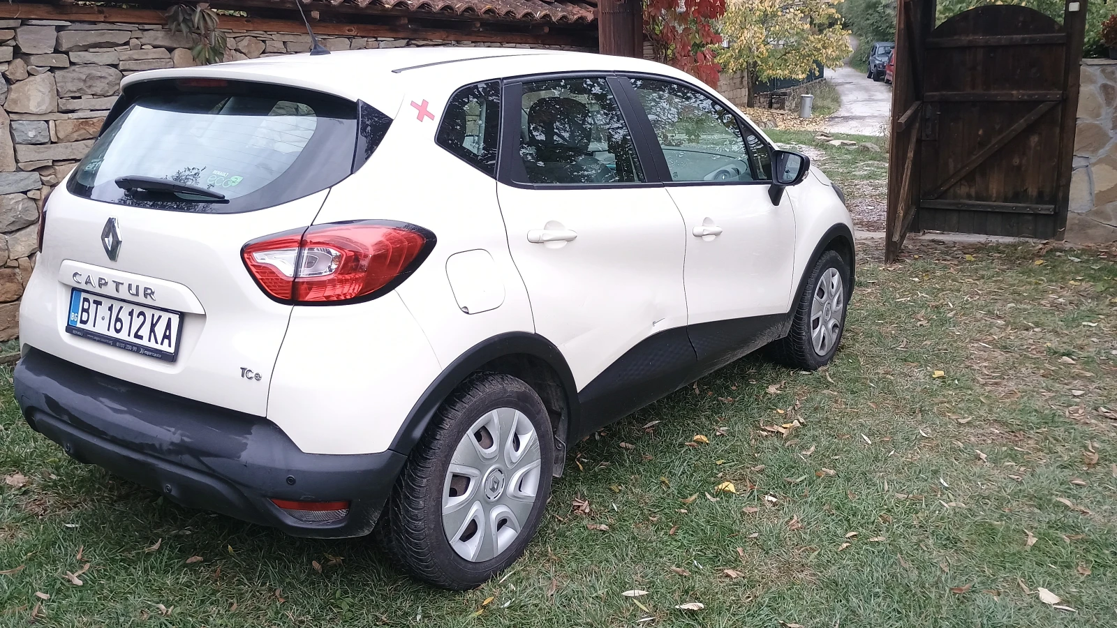 Renault Captur, снимка 5 - Автомобили и джипове - 56562679