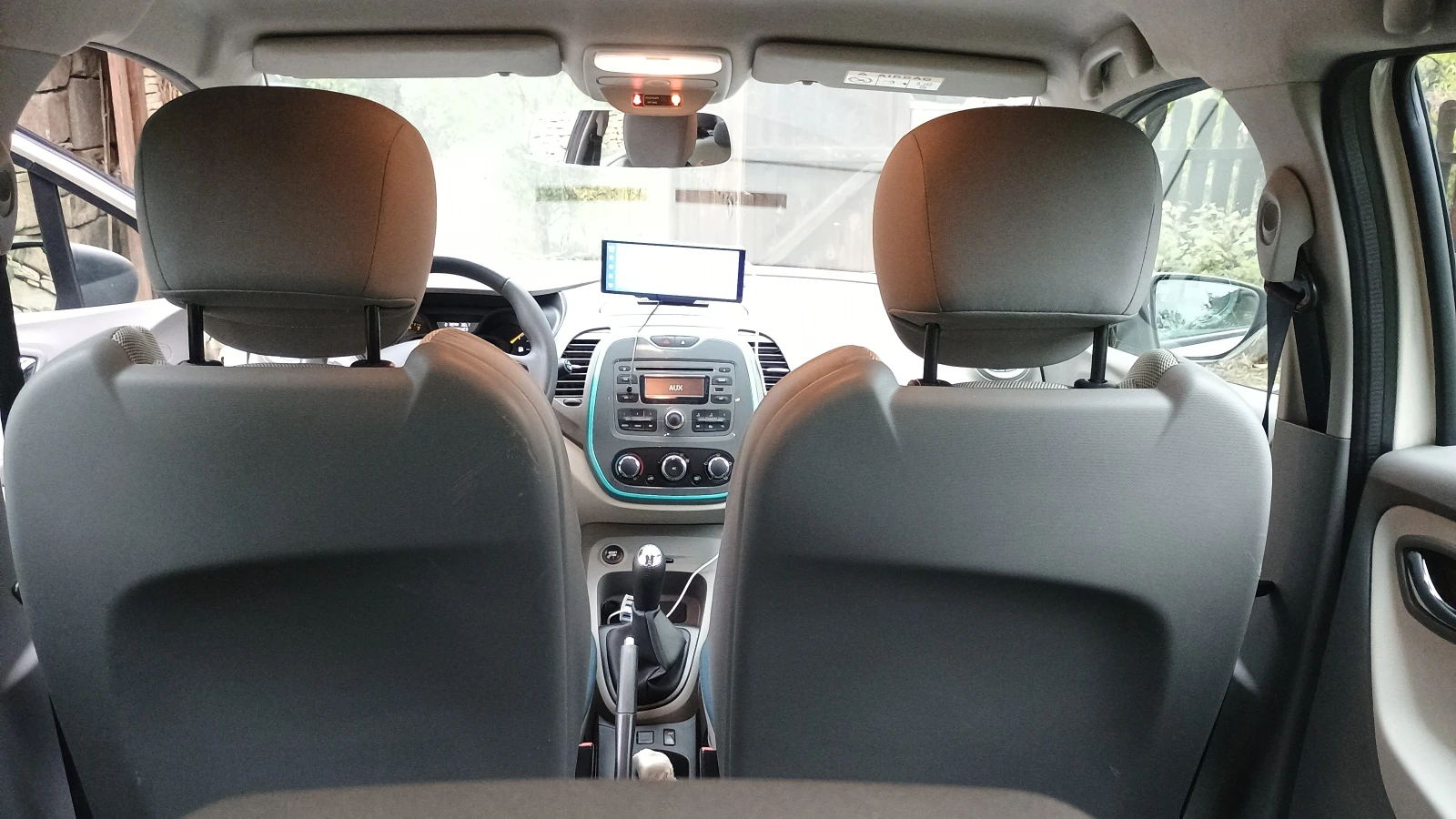Renault Captur, снимка 9 - Автомобили и джипове - 56562679