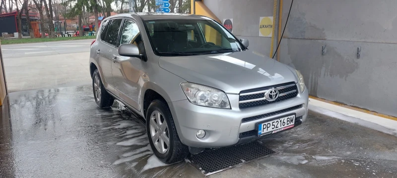 Toyota Rav4 2.2   136коня, снимка 5 - Автомобили и джипове - 47453719