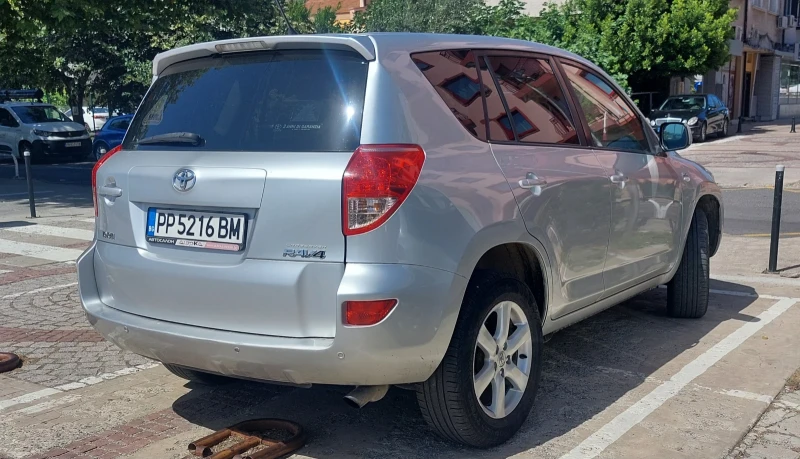 Toyota Rav4 2.2   136коня, снимка 2 - Автомобили и джипове - 47453719