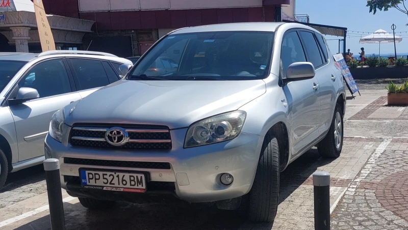 Toyota Rav4 2.2   136коня, снимка 3 - Автомобили и джипове - 47453719