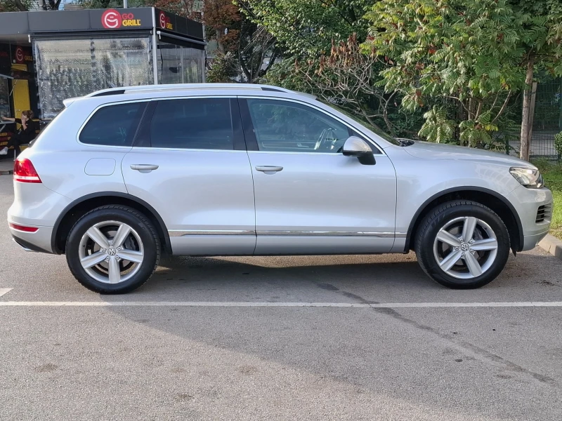 VW Touareg 3.0TDI/Обслужен/ТОП!, снимка 5 - Автомобили и джипове - 48577516