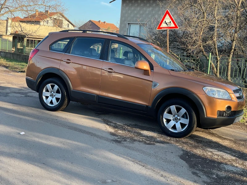 Chevrolet Captiva 2.4i* 4x4* 6+ 1м.* , снимка 6 - Автомобили и джипове - 49349167