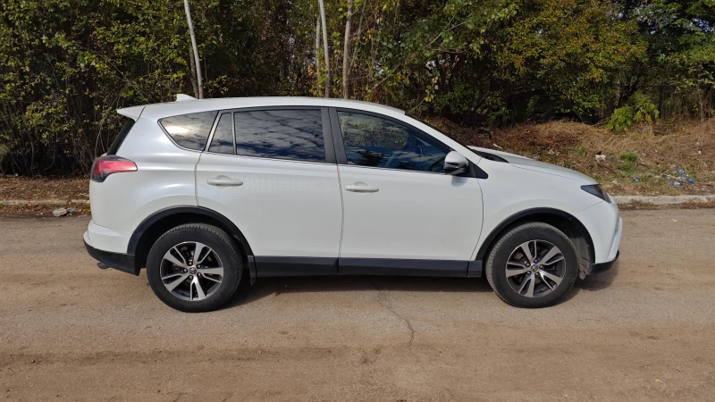 Toyota Rav4 2.0, снимка 2 - Автомобили и джипове - 52472770