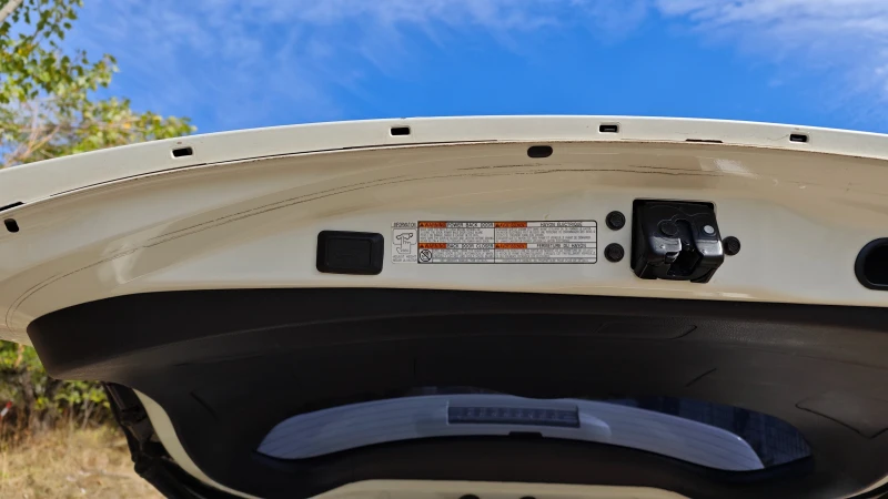 Toyota Rav4 2.0, снимка 10 - Автомобили и джипове - 52472770