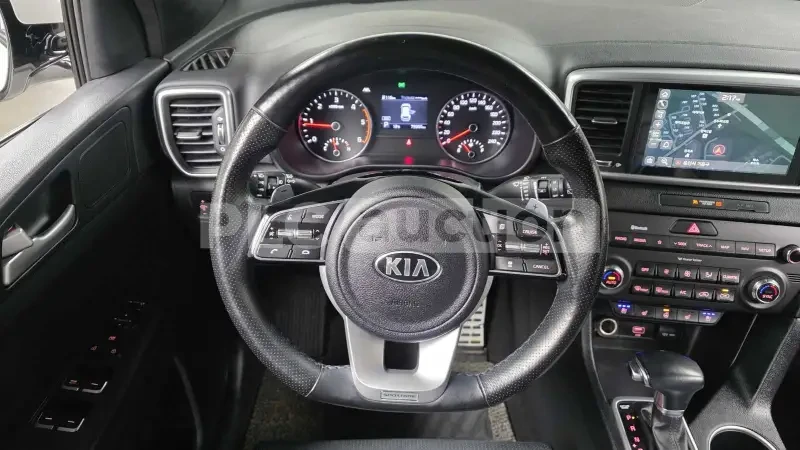 Kia Sportage 2.0 CRDI/ОБДУХВАНЕ / DISTRONIC / ВКЛЮЧЕН ТЕХНОТЕСТ, снимка 6 - Автомобили и джипове - 54208958
