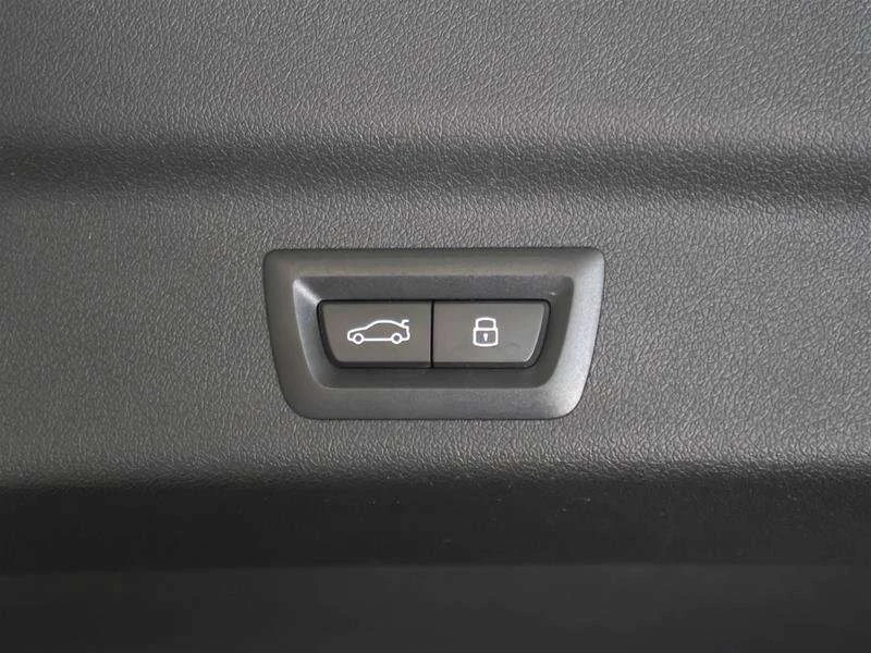 BMW X1 X1 xDrive28i / ПЪРВИ СОБСТВЕНИК / БЕЗ УДАРИ , снимка 12 - Автомобили и джипове - 54947257