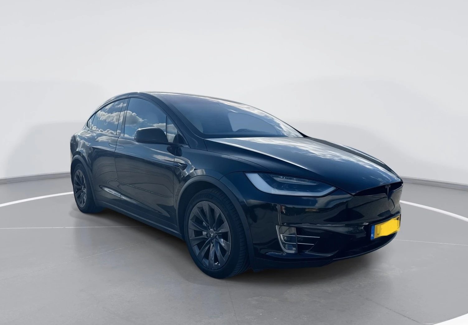 Tesla Model X 100D Dual Motor - изображение 2