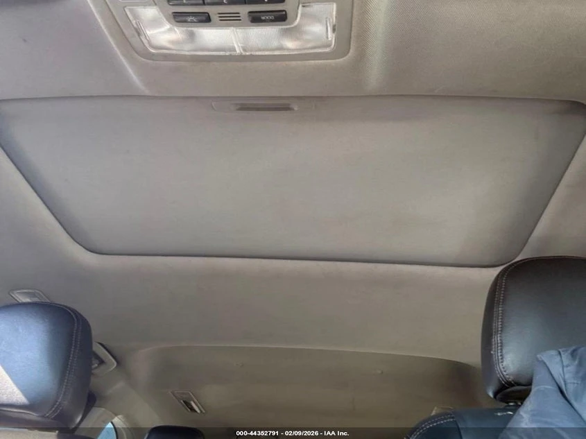 Toyota Highlander 3.5L V-6 DI, DOHC, VVT, 295HP All Wheel Drive, снимка 13 - Автомобили и джипове - 53830333