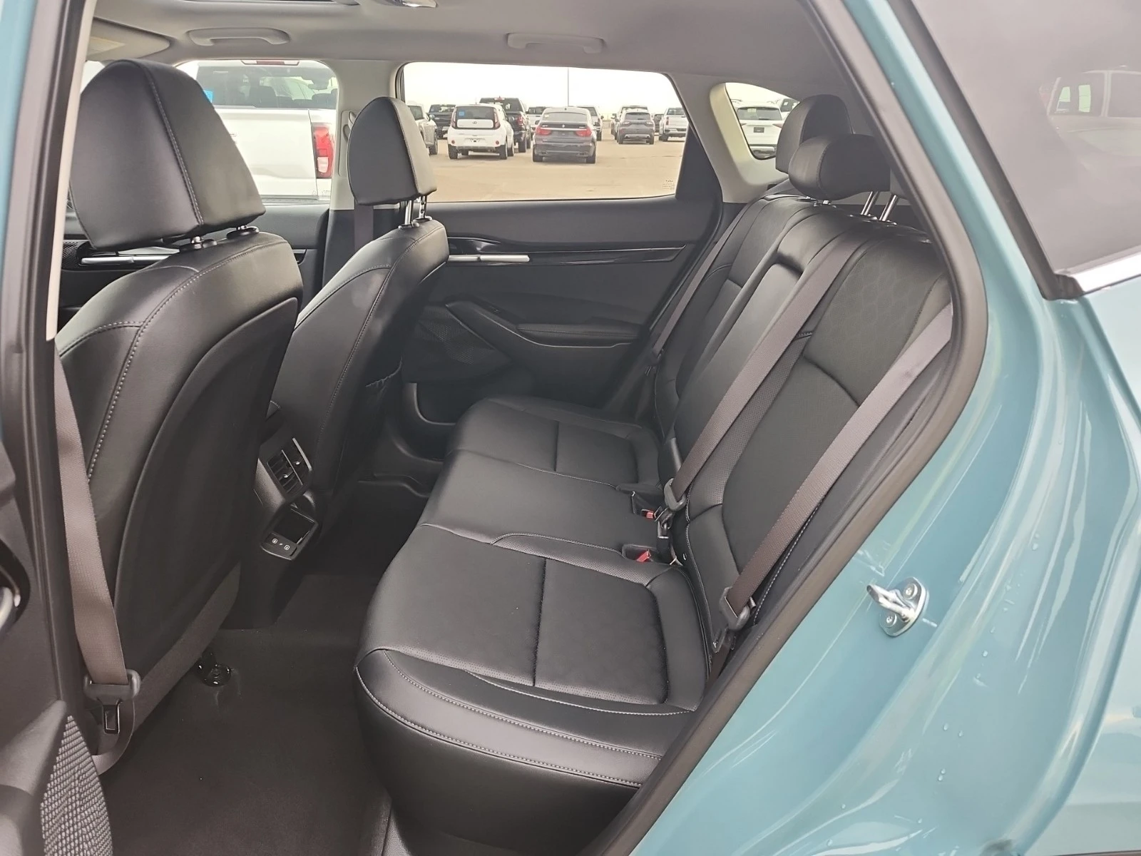 Kia Seltos 2L 4cyl AWD, снимка 12 - Автомобили и джипове - 53950827