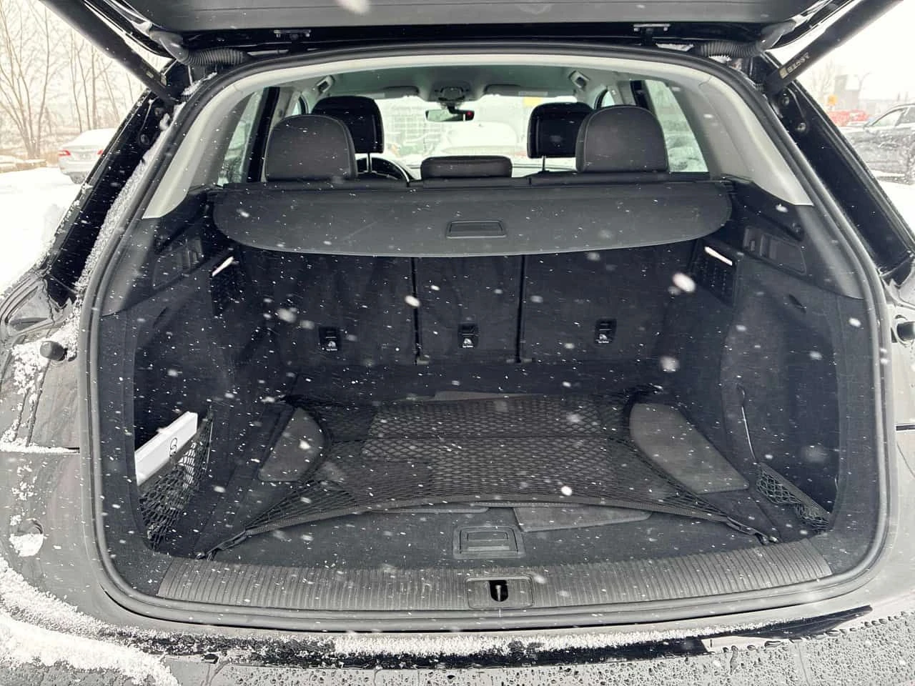 Audi Q5 * Komfort * CARFAX * ДИСТРОНИК * КАМЕРА * ПОДГРЕВ, снимка 15 - Автомобили и джипове - 53953643