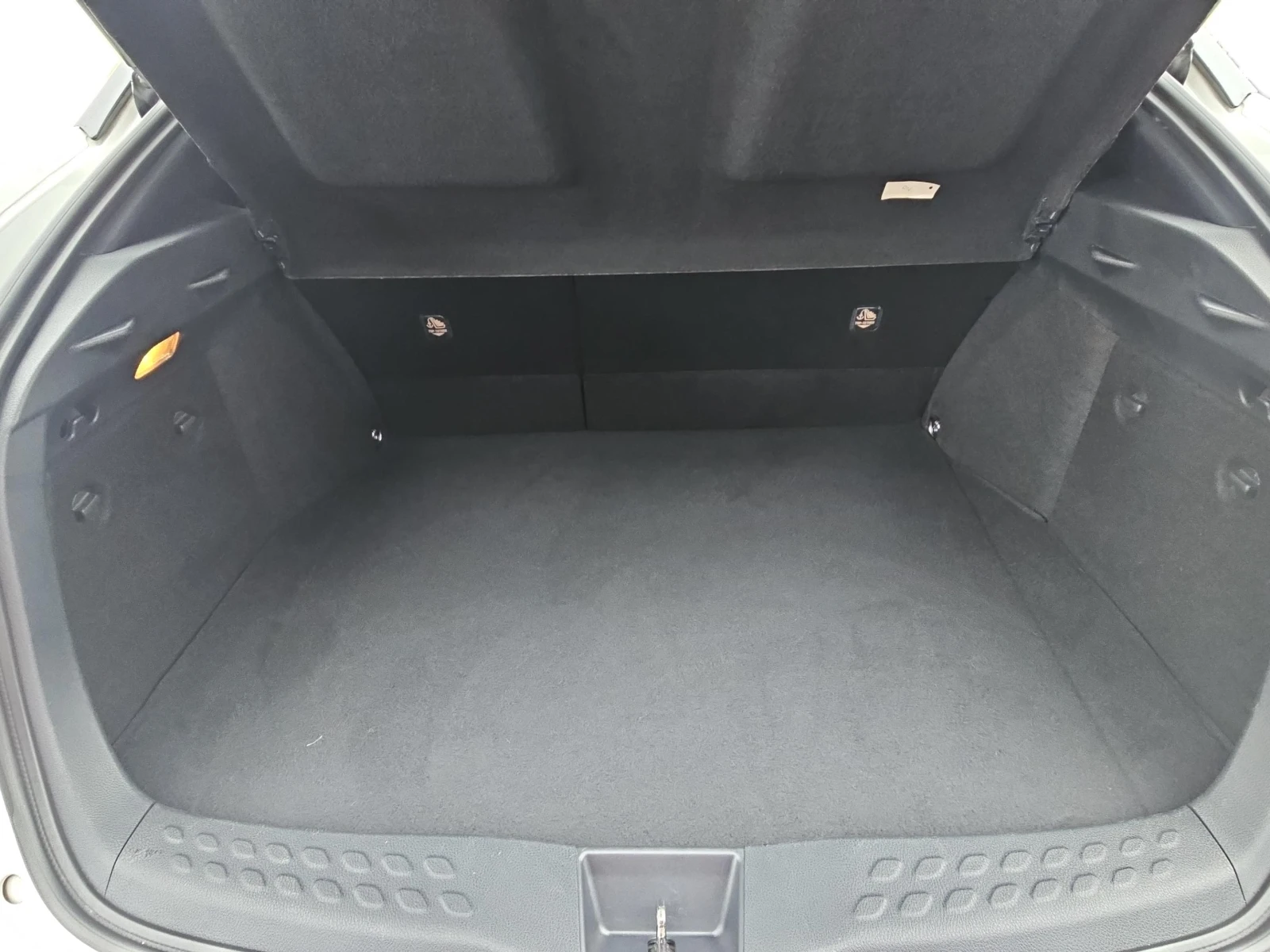 Toyota C-HR 1.2 Turbo AWD, снимка 13 - Автомобили и джипове - 54066236