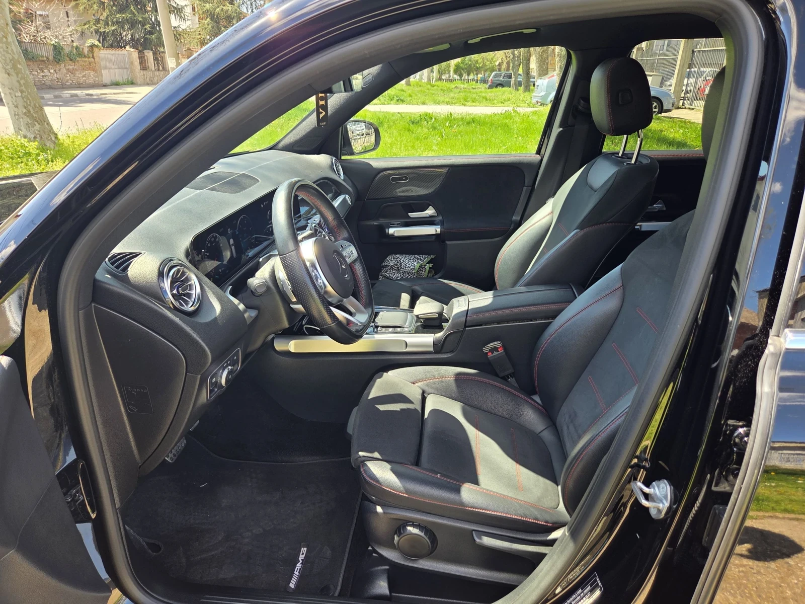 Mercedes-Benz GLB AMG 4 MATIK, снимка 10 - Автомобили и джипове - 54136423