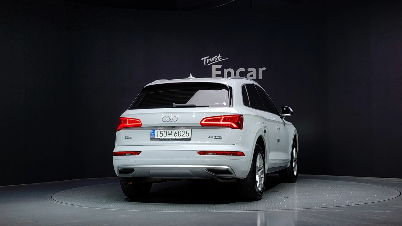 Audi Q5 45 tfsi quattro, снимка 4 - Автомобили и джипове - 55335865