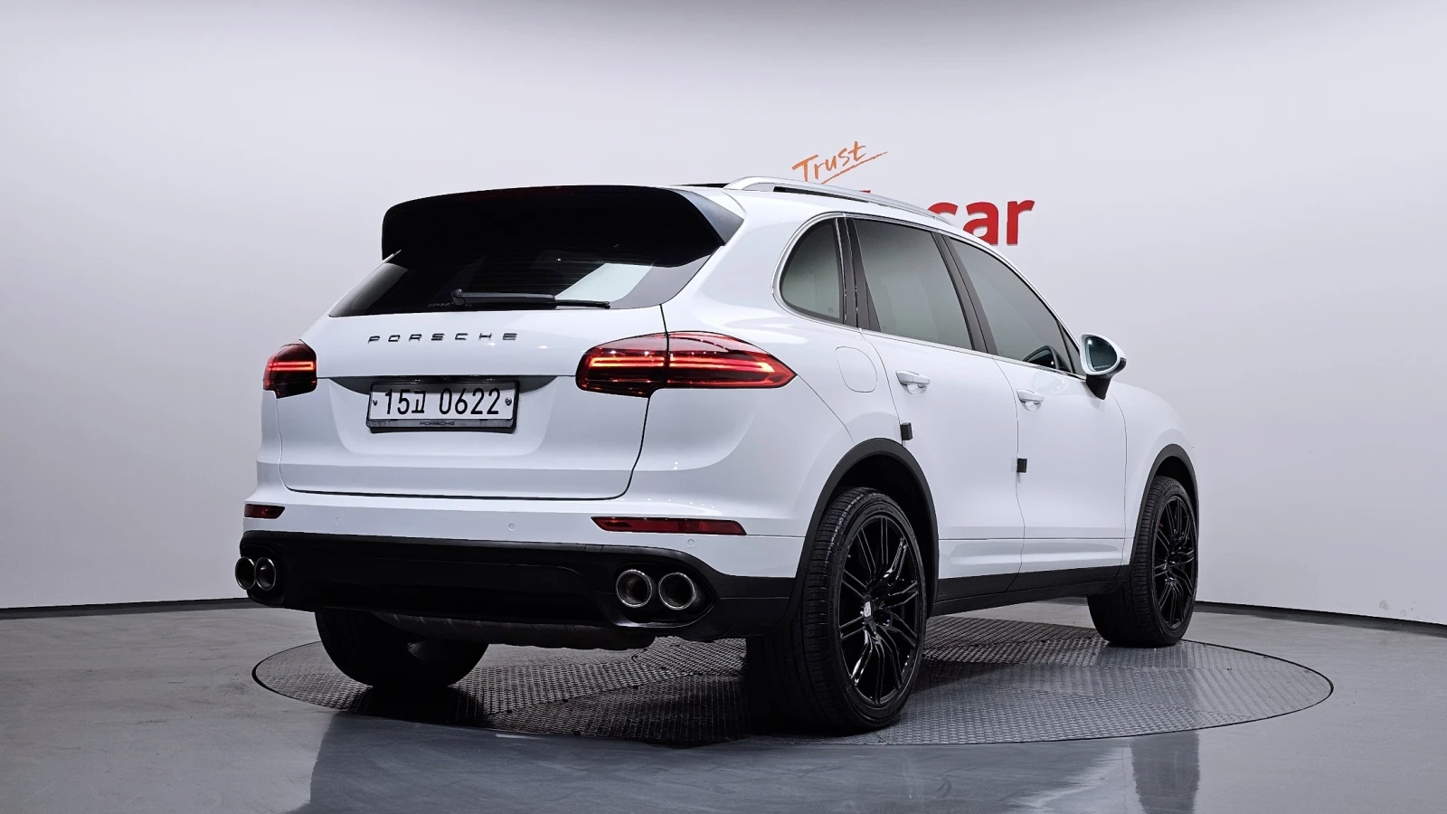 Porsche Cayenne 3.0 Diesel, снимка 2 - Автомобили и джипове - 55430060