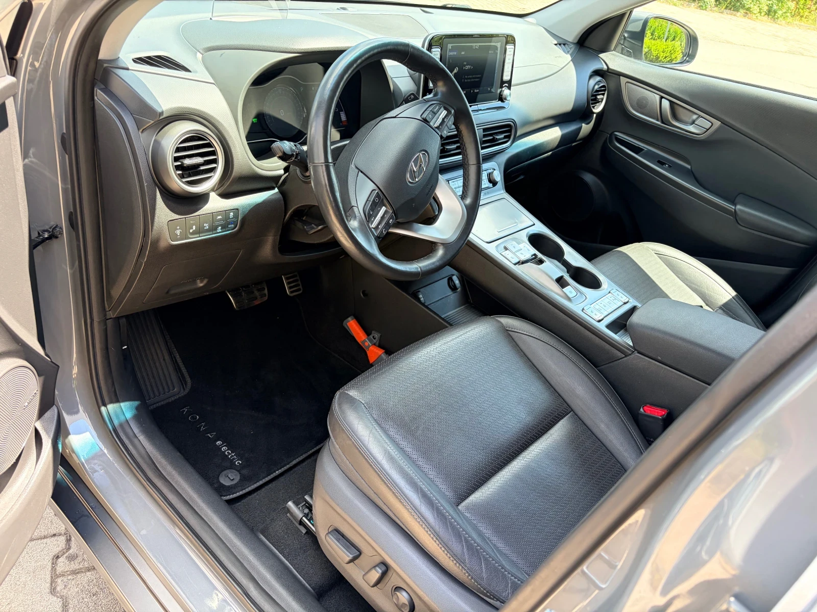 Hyundai Kona PREMIUM!!! 64kw 204kc 100% SOH!!!, снимка 5 - Автомобили и джипове - 56183346