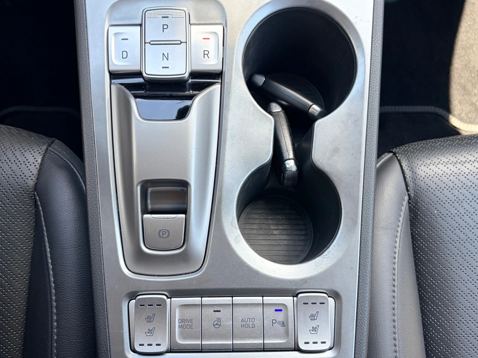 Hyundai Kona PREMIUM!!! 64kw 204kc 100% SOH!!!, снимка 9 - Автомобили и джипове - 56183346