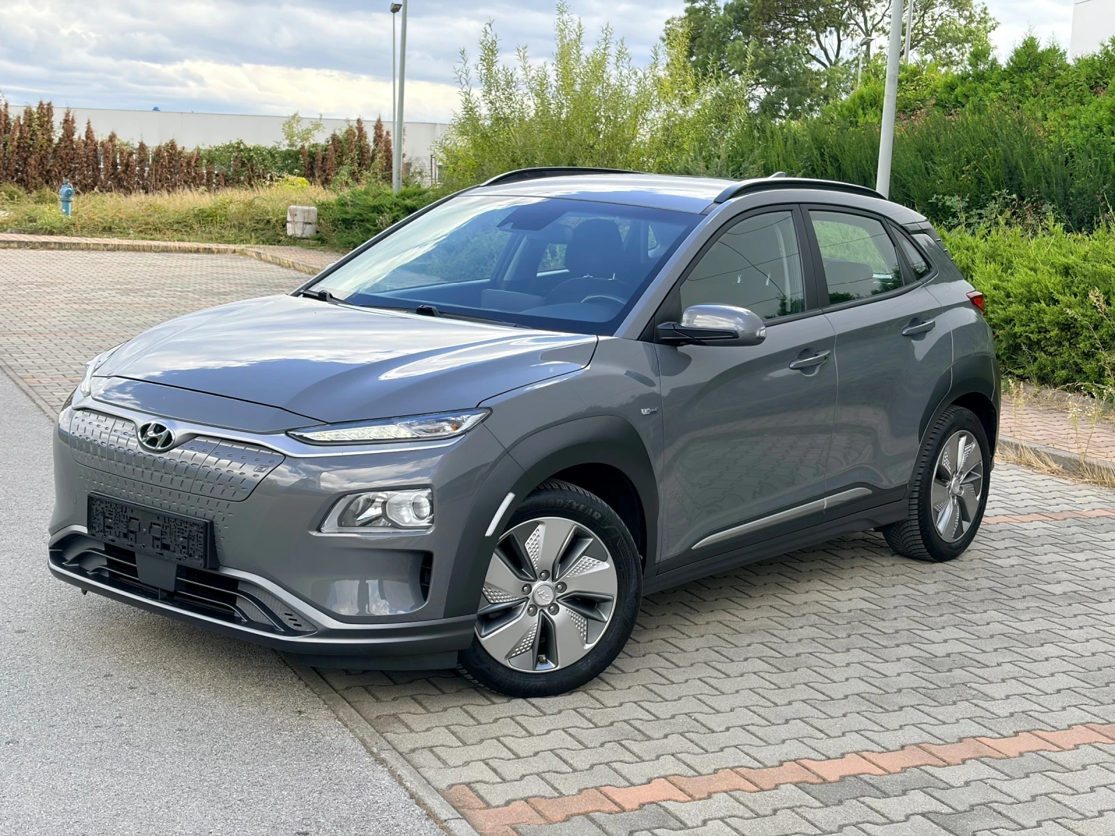 Hyundai Kona Fashion FACELIFT!!! 64kw 204kc 100% SOH!!!, снимка 2 - Автомобили и джипове - 56183346