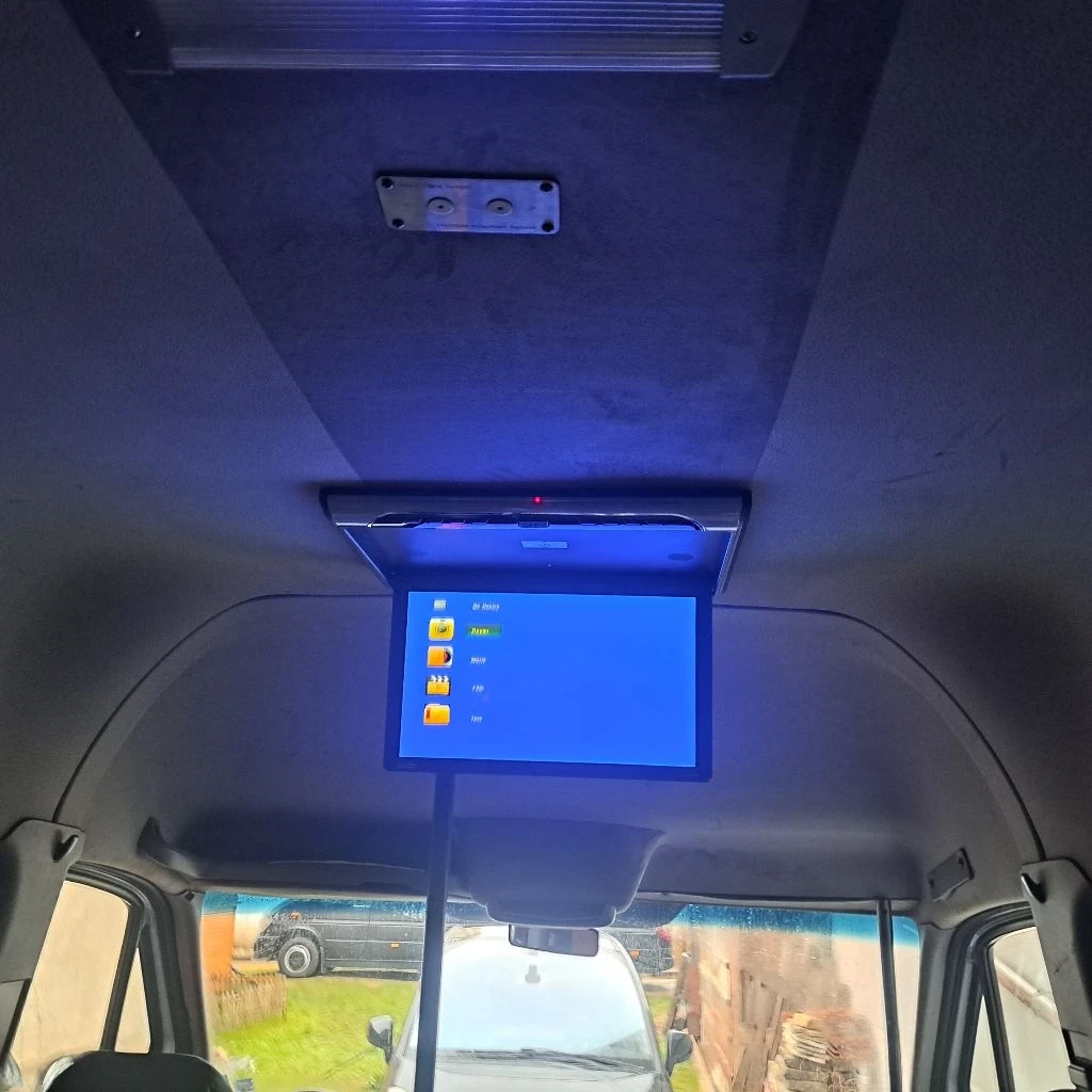 Mercedes-Benz Sprinter 311 Пътнически , снимка 11 - Бусове и автобуси - 53715629