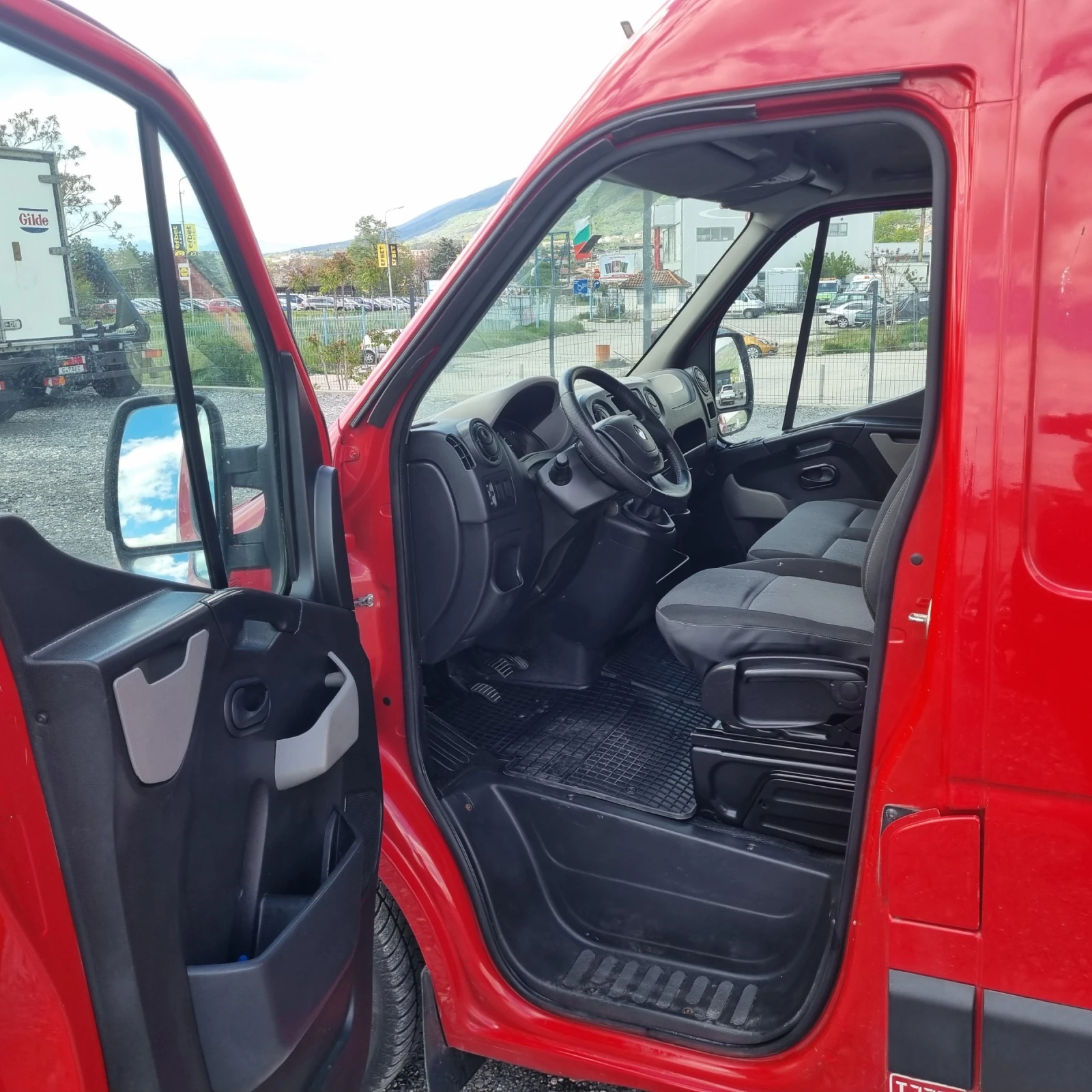 Renault Master 2.3 125кс, снимка 8 - Бусове и автобуси - 54399215
