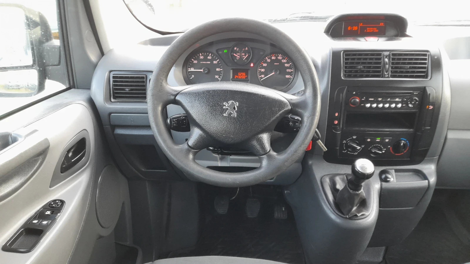Peugeot Expert 1.6HDI 90KC Klima 4+ 1m, снимка 11 - Бусове и автобуси - 55550398