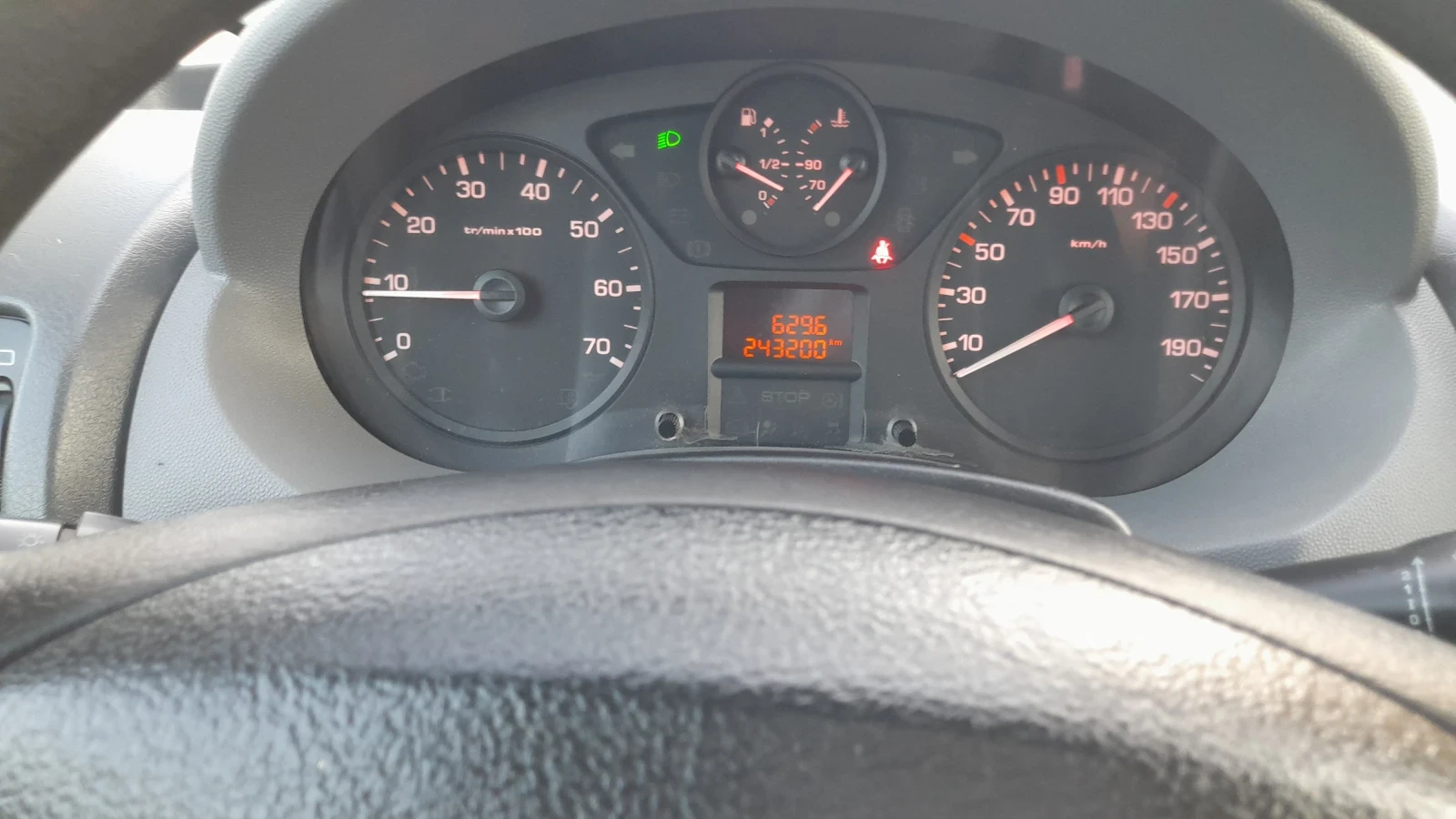 Peugeot Expert 1.6HDI 90KC Klima 4+ 1m, снимка 14 - Бусове и автобуси - 55550398