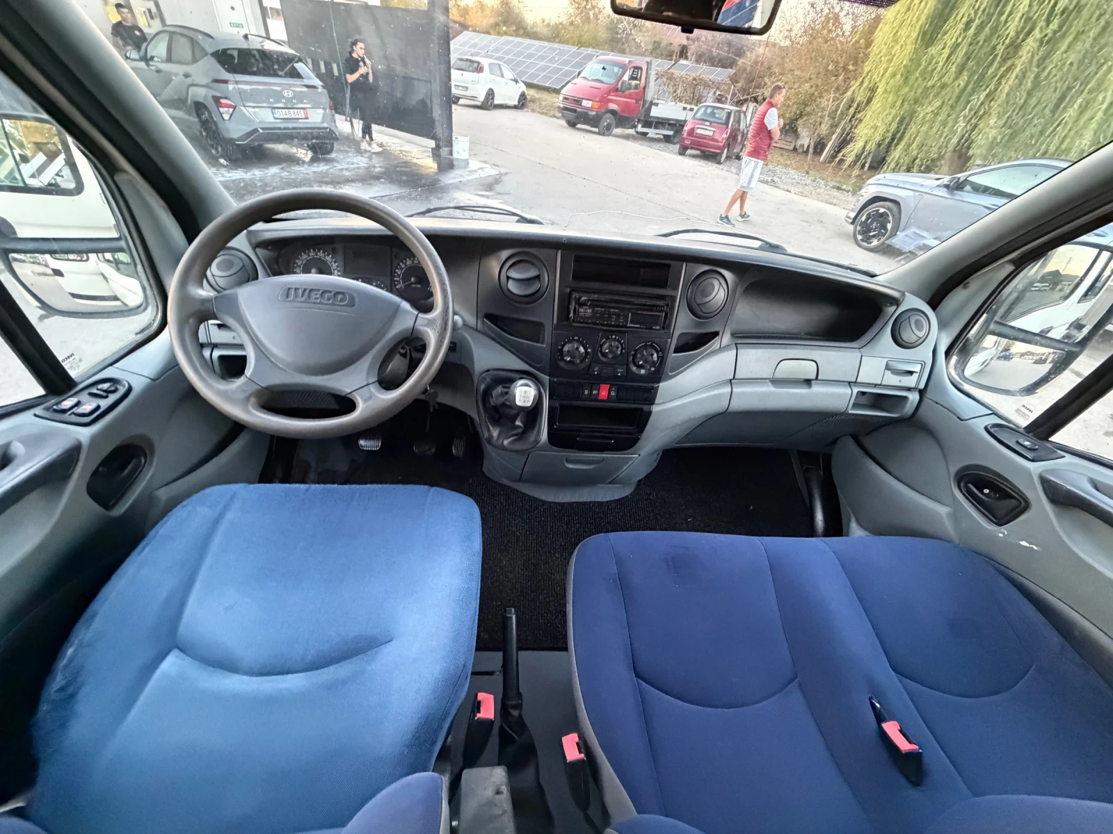 Iveco 35c13 САМОСВАЛ* 6+ 1 * КЛИМАТИК, снимка 8 - Бусове и автобуси - 56440603