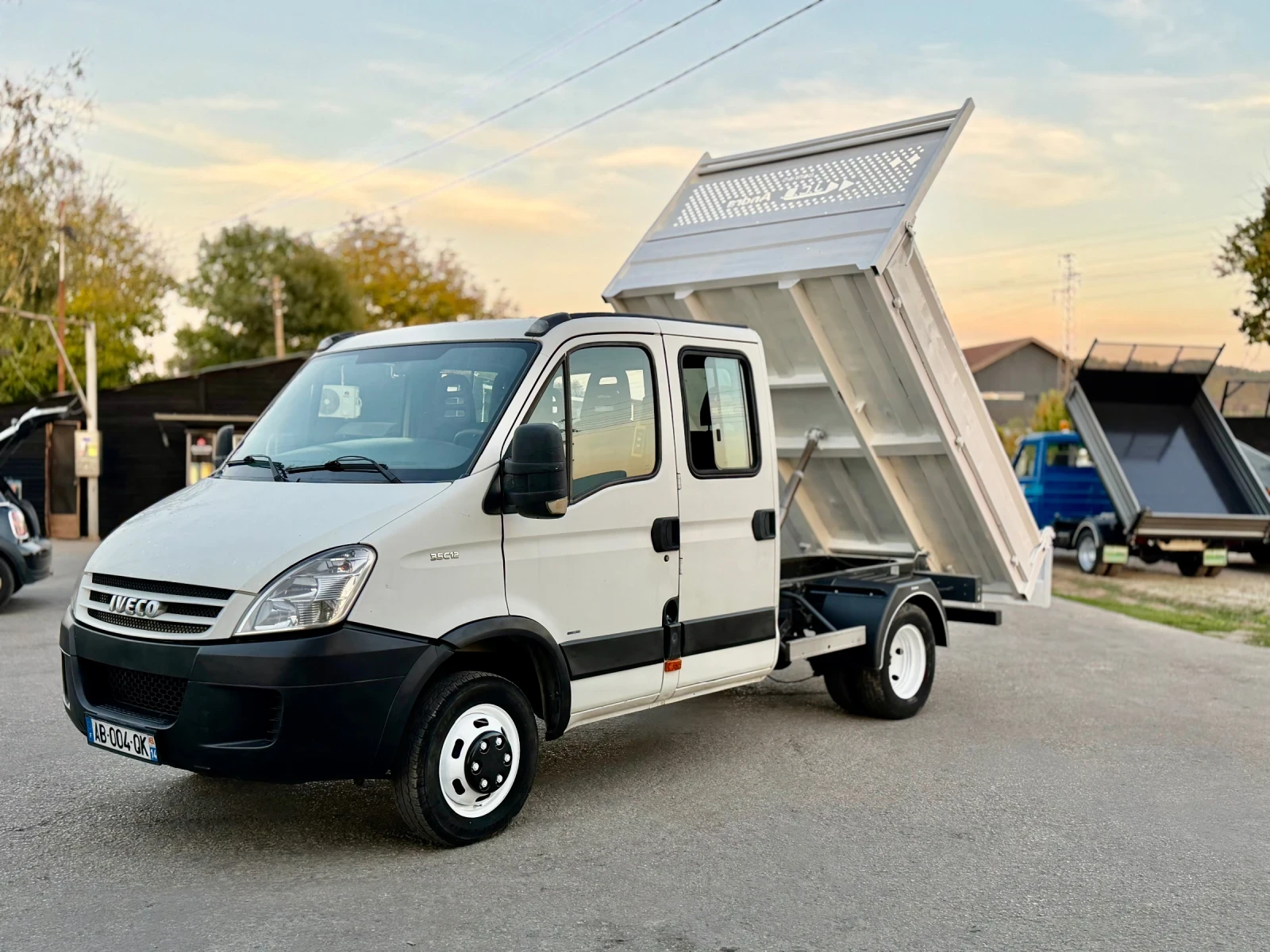 Iveco 35c13 САМОСВАЛ* 6+ 1 * КЛИМАТИК, снимка 2 - Бусове и автобуси - 56440603