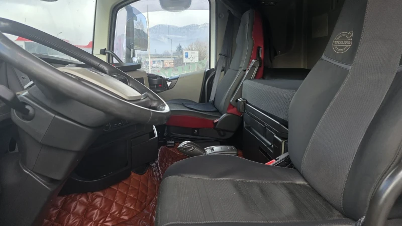 Volvo Fh 460 EURO 6 МЕГА ХИДРАВЛИЧЕ ЛАФЕТ , снимка 14 - Камиони - 53389446