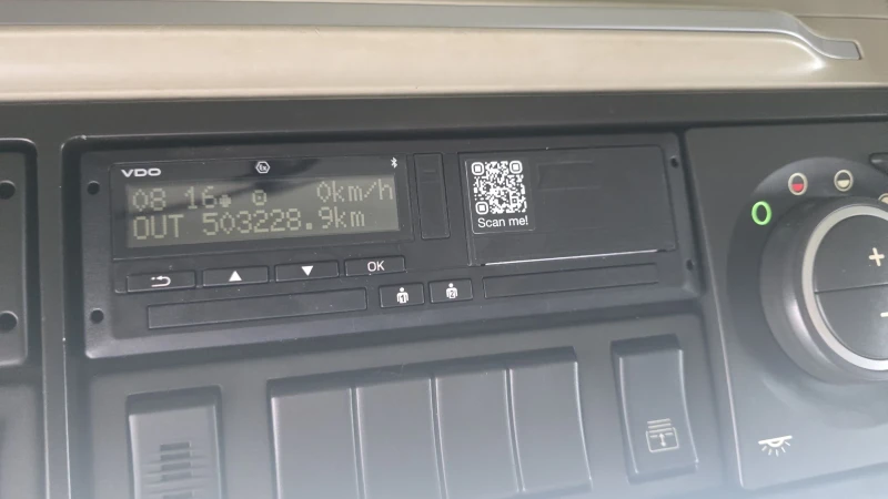 Volvo Fh 460 EURO 6 МЕГА ХИДРАВЛИЧЕ ЛАФЕТ , снимка 11 - Камиони - 53389446