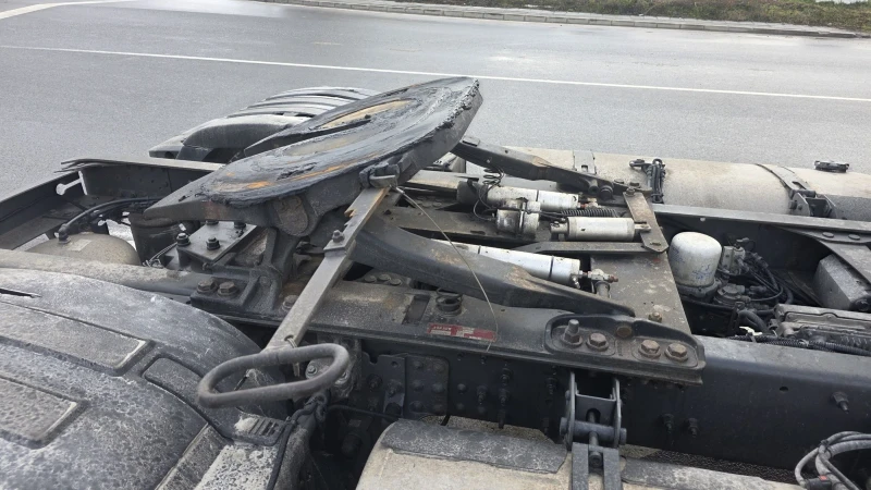 Volvo Fh 460 EURO 6 МЕГА ХИДРАВЛИЧЕ ЛАФЕТ , снимка 8 - Камиони - 53389446