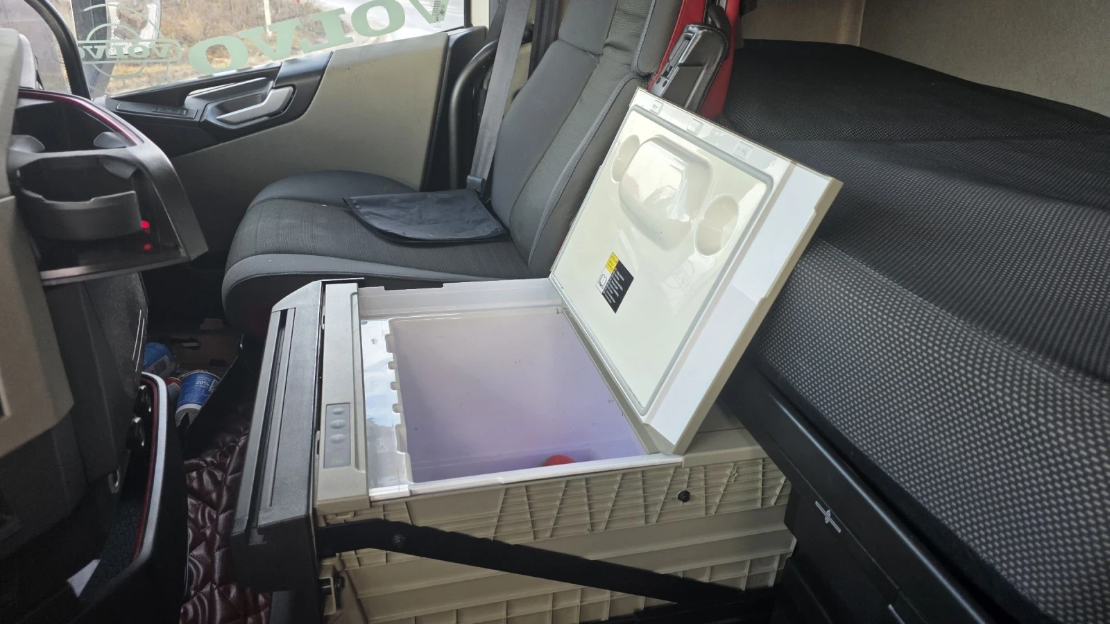 Volvo Fh 460 EURO 6 МЕГА ХИДРАВЛИЧЕ ЛАФЕТ  - изображение 10