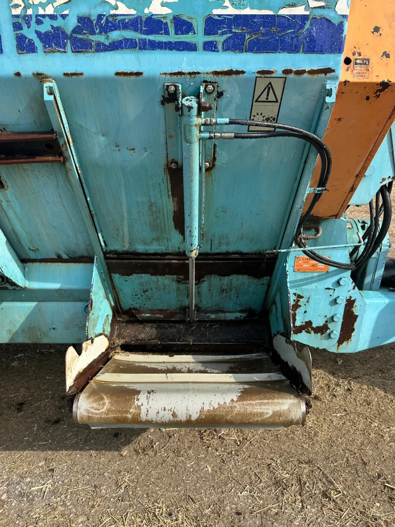 Специализирани машини Други Миксер Storti Labrador 90, снимка 4 - Селскостопанска техника - 52796099