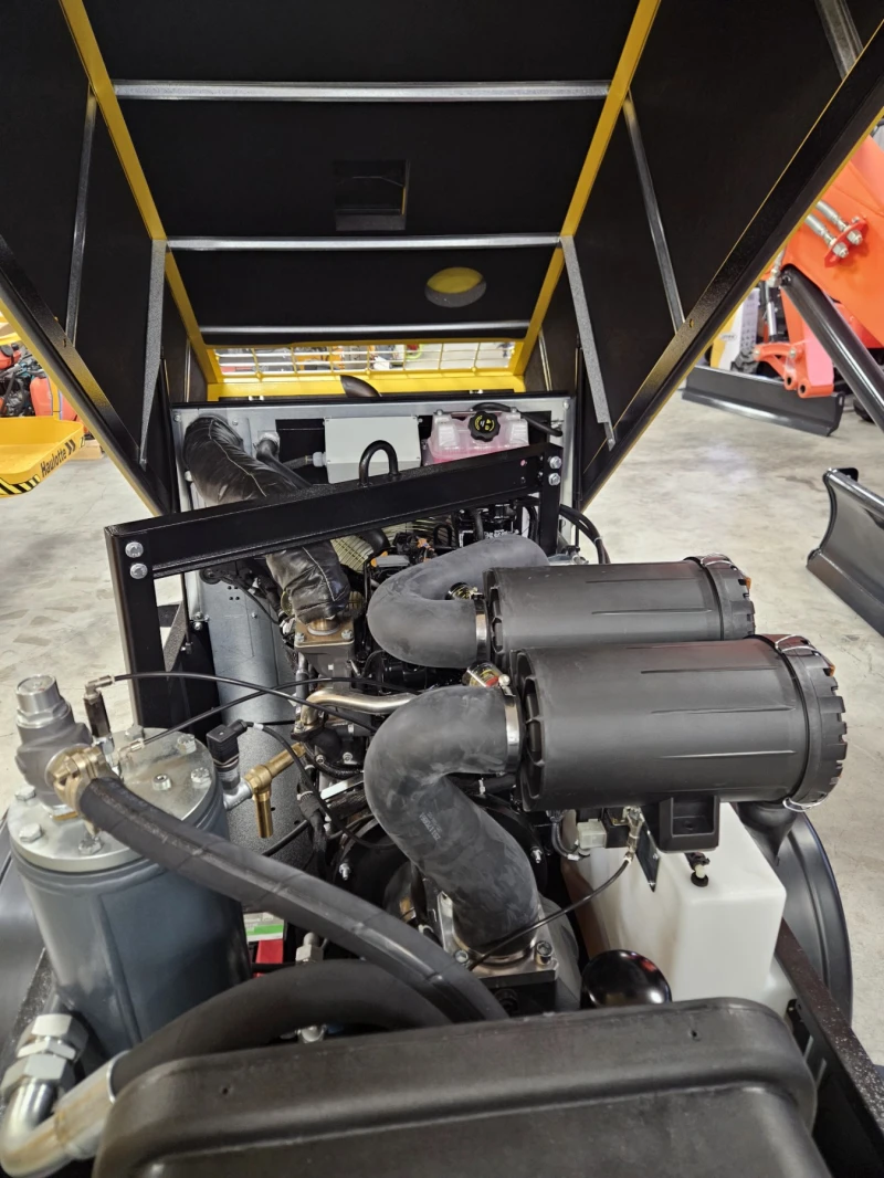 Компресори Друга Compair C50 - НОВ, снимка 9 - Индустриална техника - 51816673