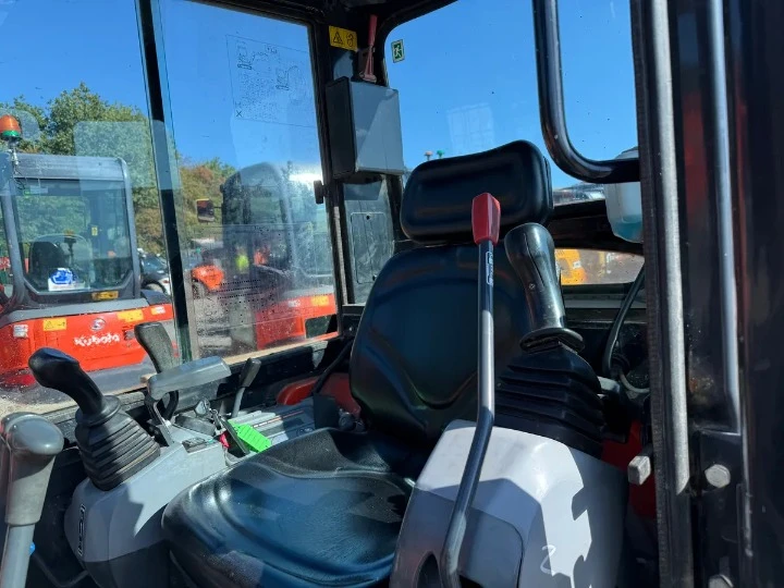 Багер Kubota U20-3EU - изображение 3